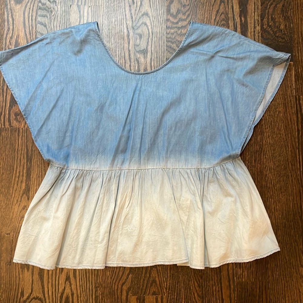 NWT Ombre Chambray peplum top!
